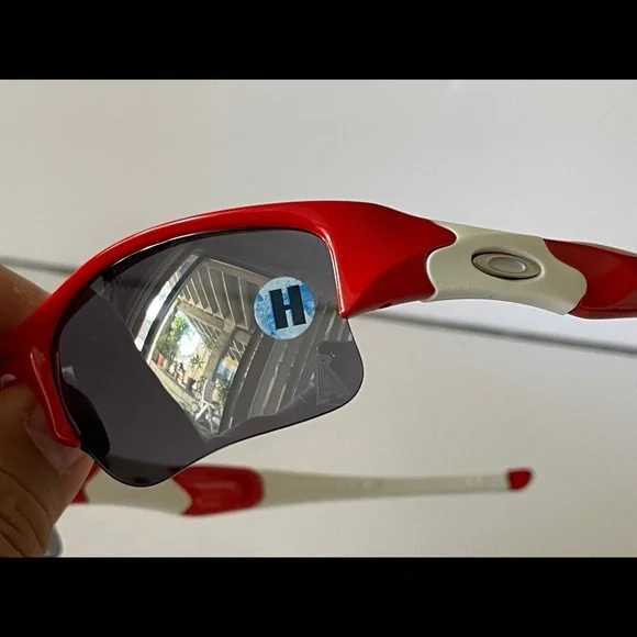 Oakley Sunglasses - Picture 3 of 13